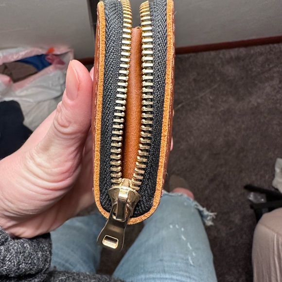 Portland Leather Goods Small Zip Wallet - Picture 4 of 6